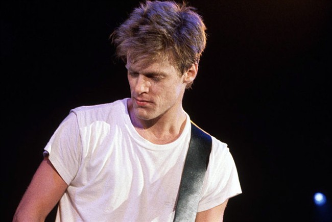Bryan Adams - Run To You 
